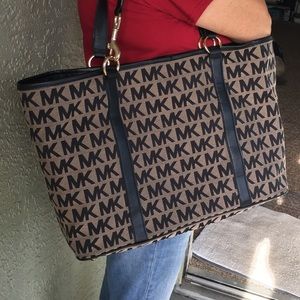 Michael Kors Tote